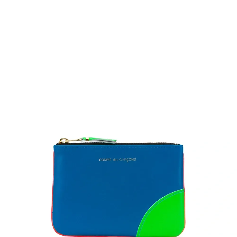 Кошелек в стиле колор-блок