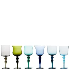 Шесть бокалов для вина