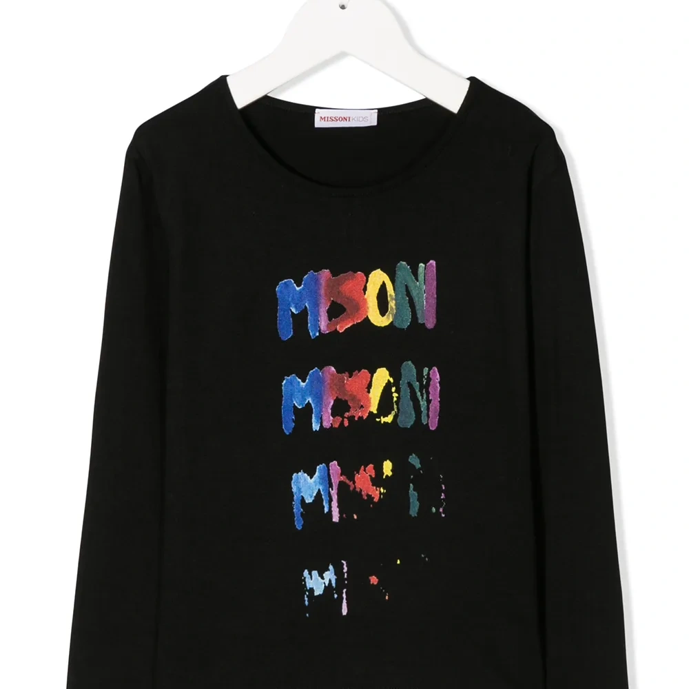 Футболка с логотипом