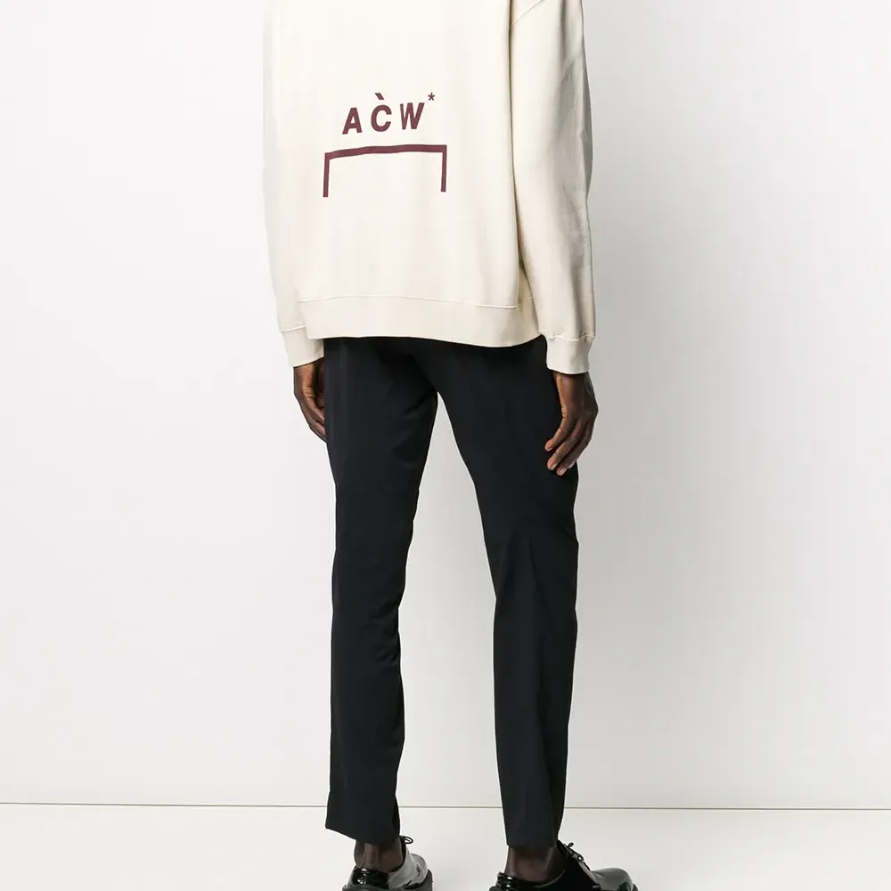 толстовка с логотипом