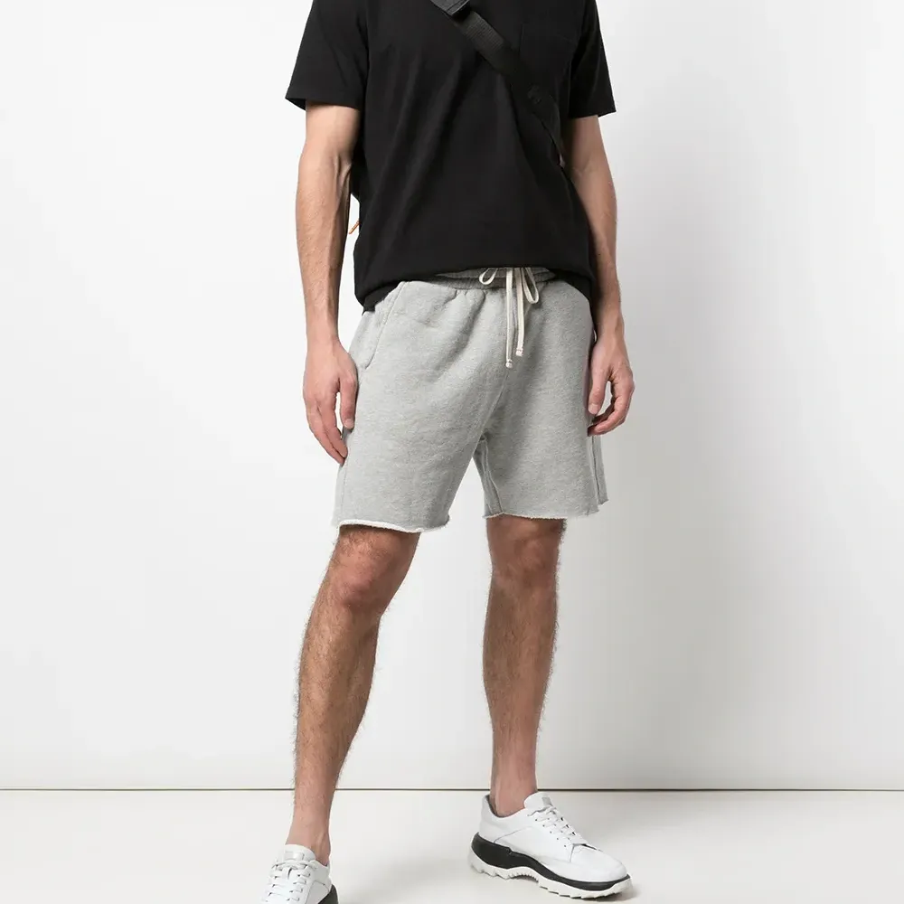 Спортивные шорты прямого кроя