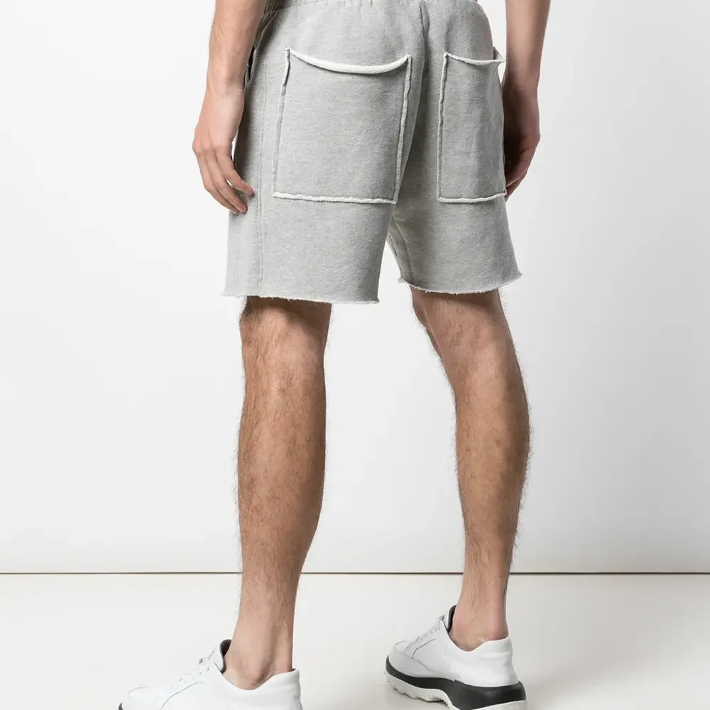 Спортивные шорты прямого кроя