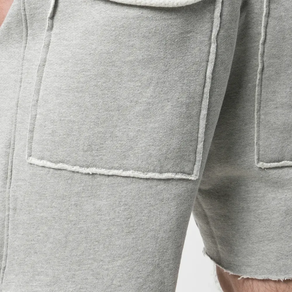 Спортивные шорты прямого кроя