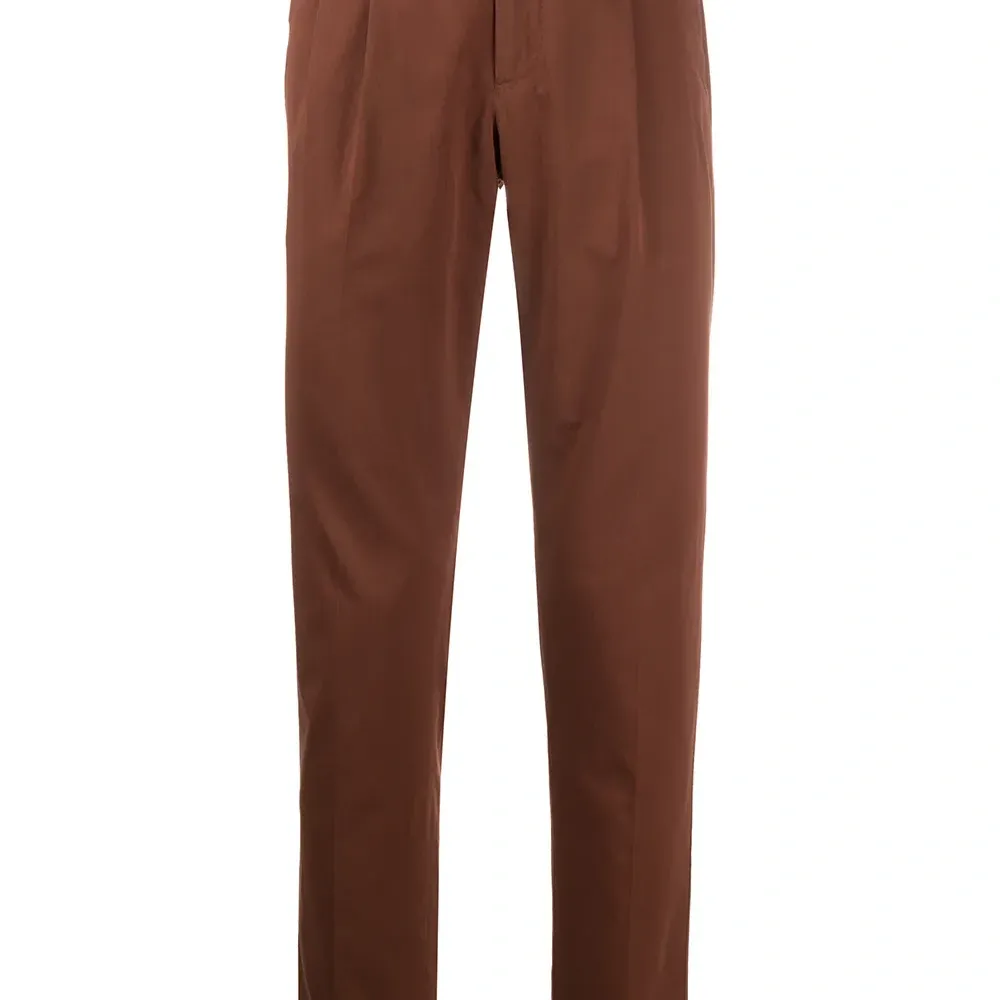 Брюки прямого кроя со складками