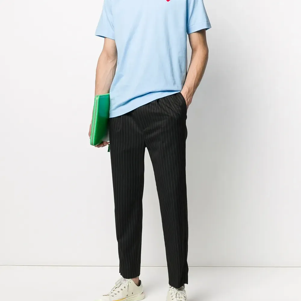 Футболка с вышитым логотипом