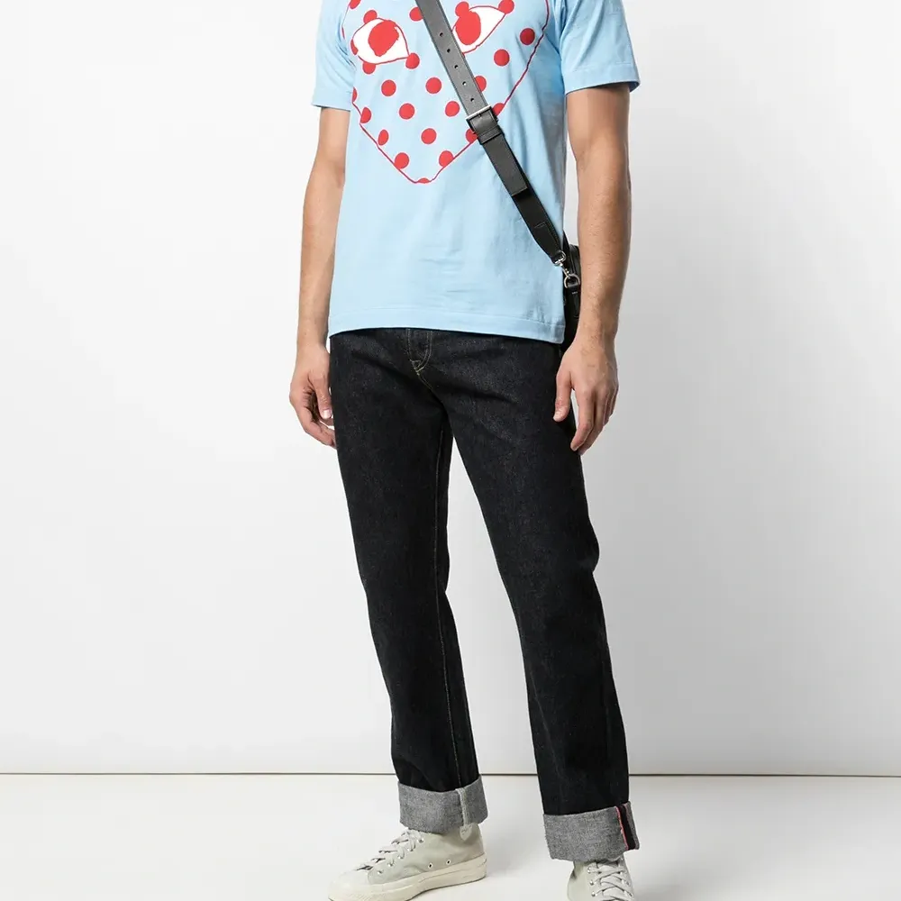 Футболка с логотипом