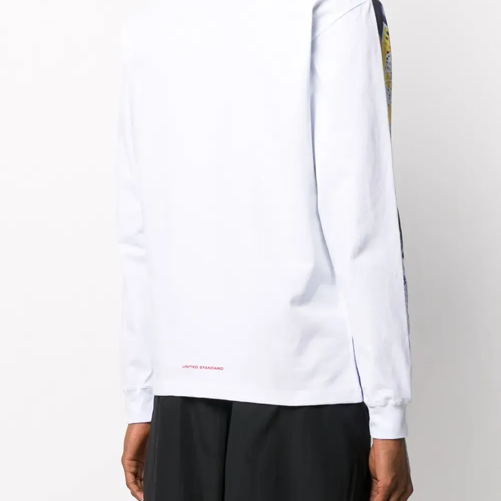 Футболка с длинными рукавами и принтом