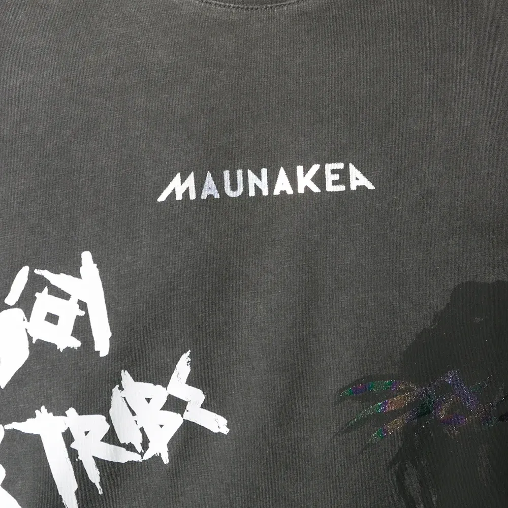 Футболка с графичным принтом