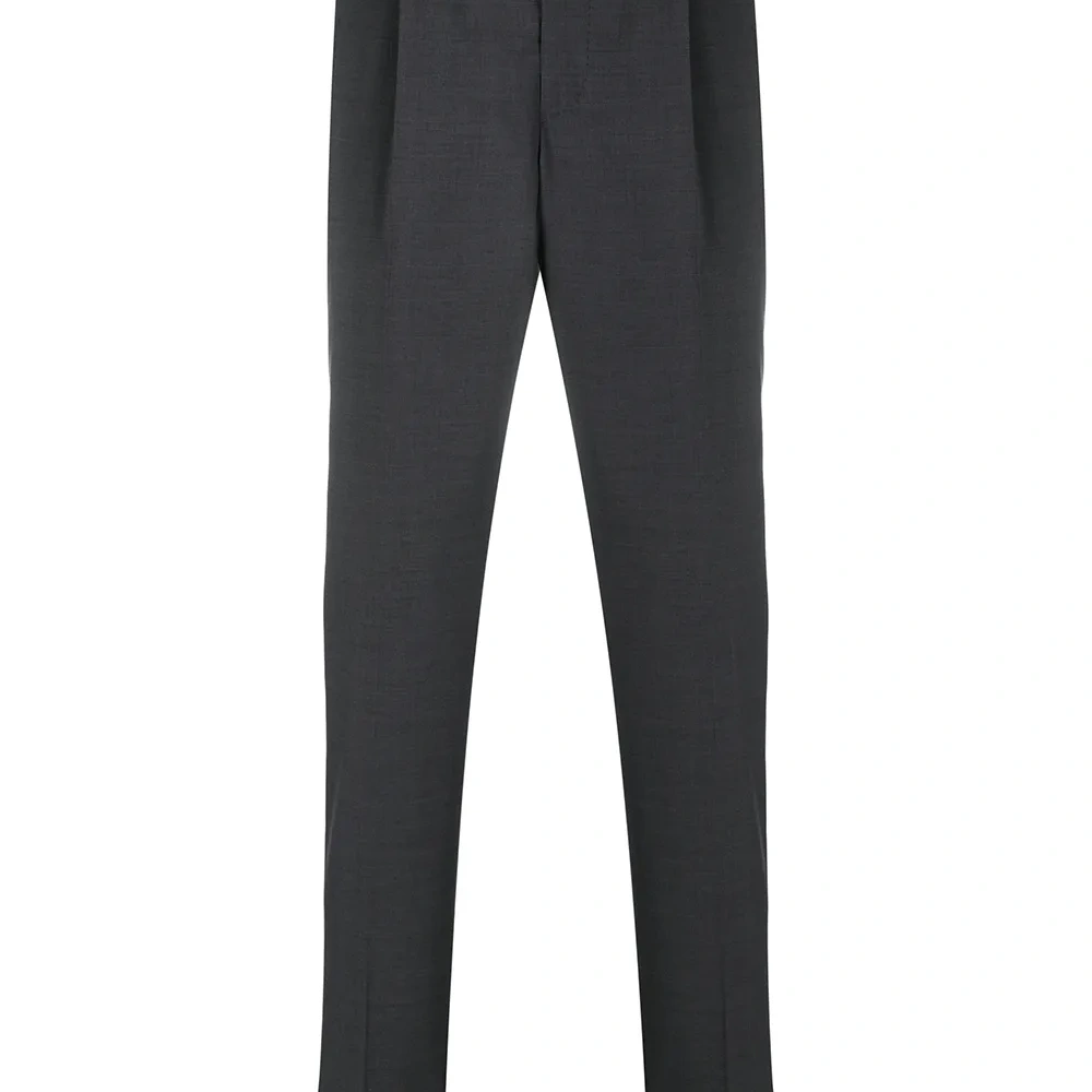 Строгие брюки кроя слим