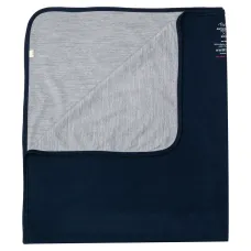 Двухцветное одеяло тонкой вязки