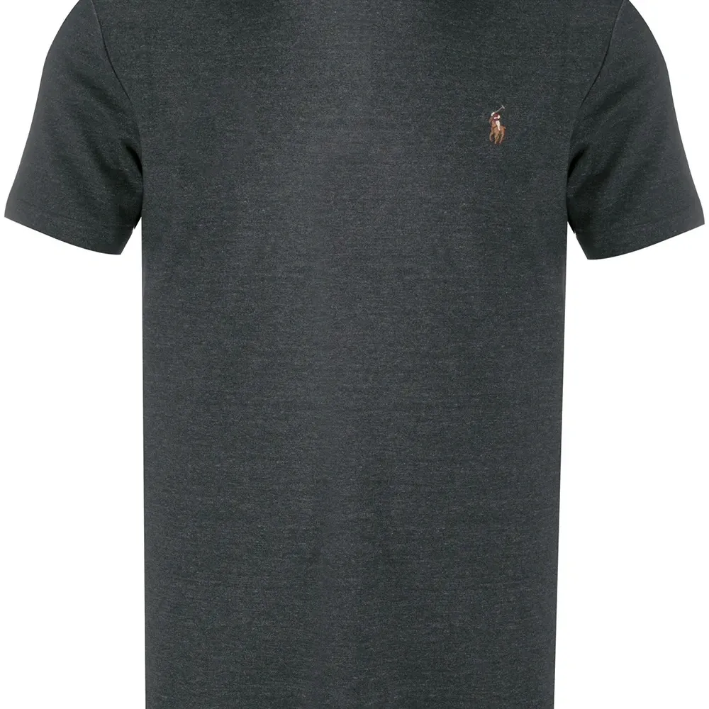 Футболка с вышитым логотипом