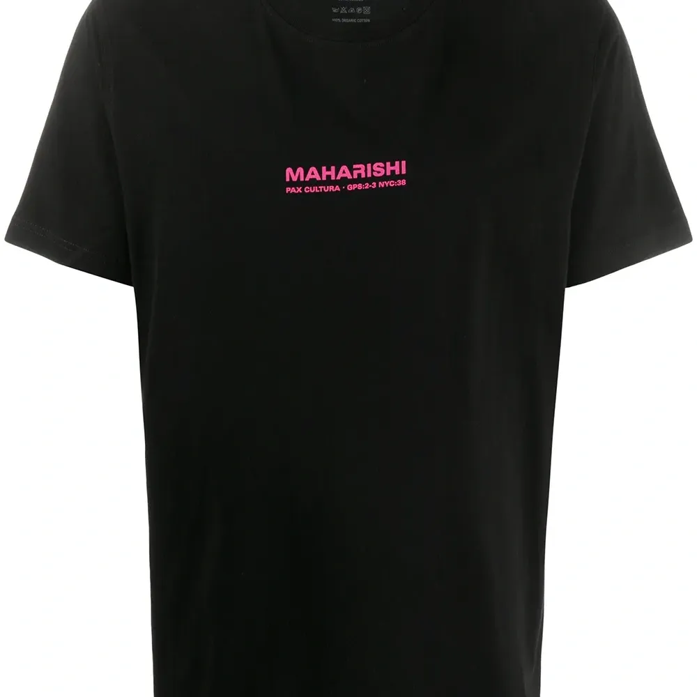 Футболка с логотипом