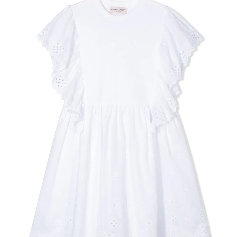 Платье с кружевной отделкой