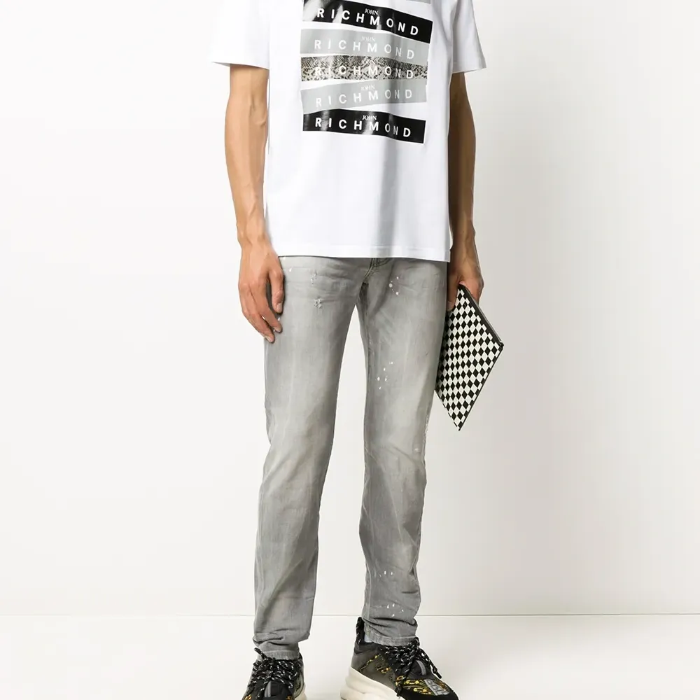 Футболка с круглым вырезом и логотипом