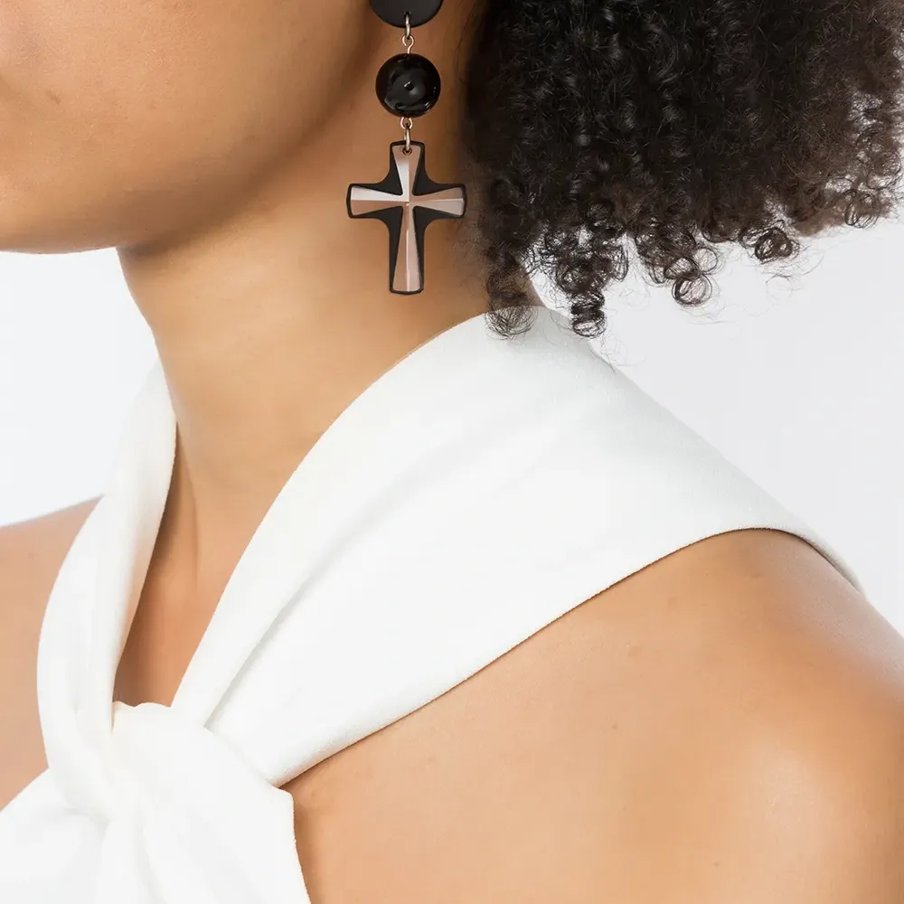 Серьги в форме крестов