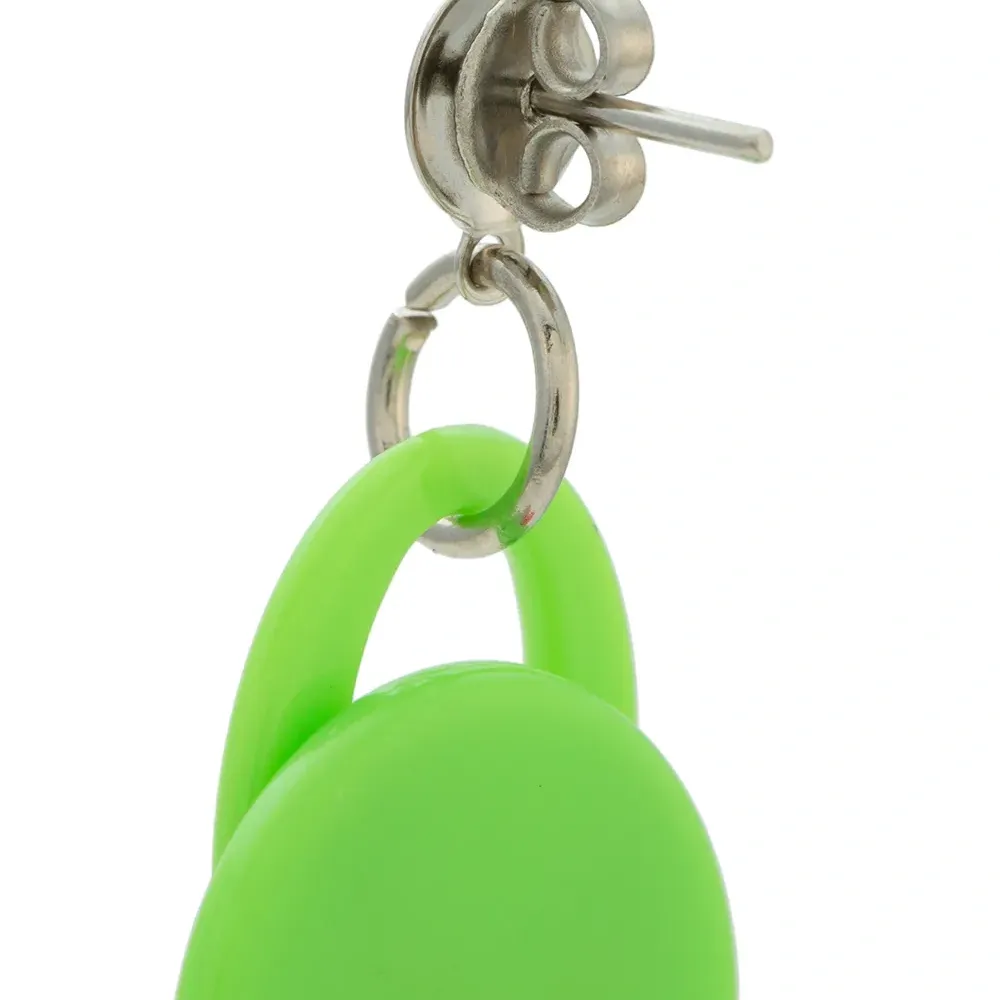 Серьги в форме клубники