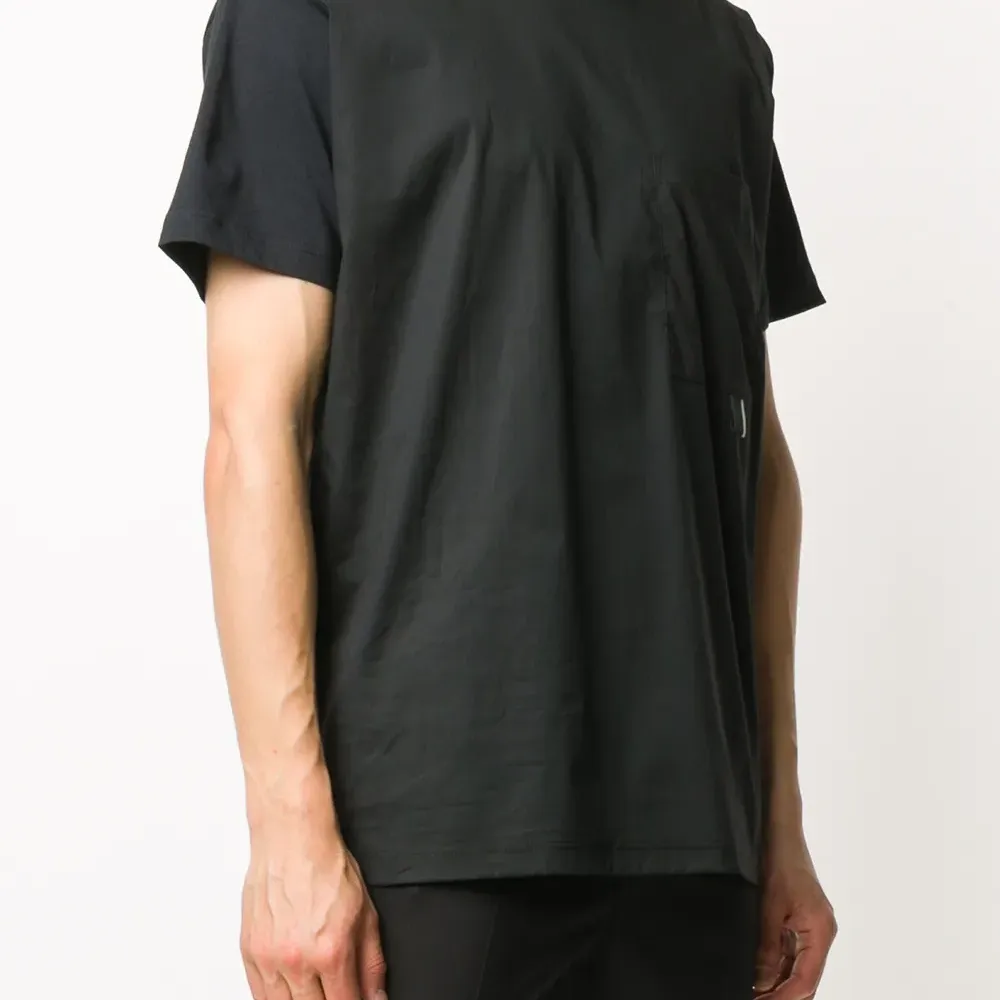 Футболка с накладным карманом