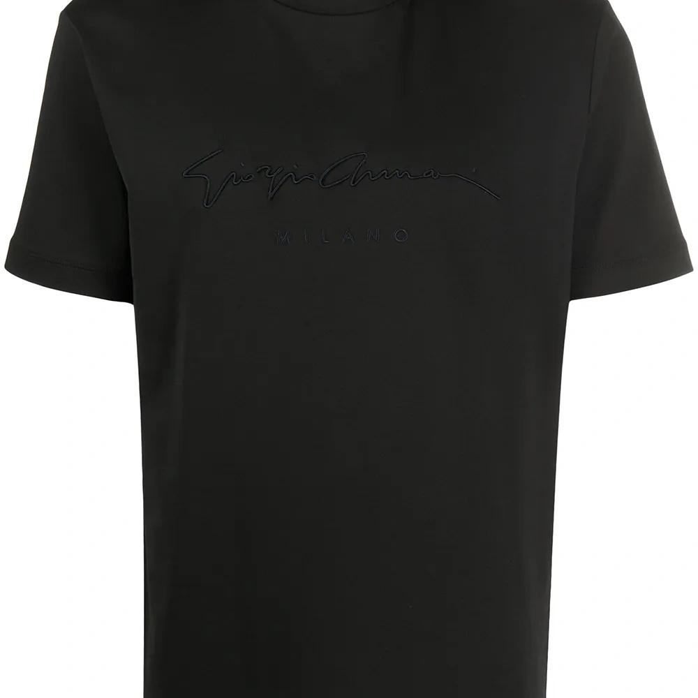 Футболка с вышитым логотипом