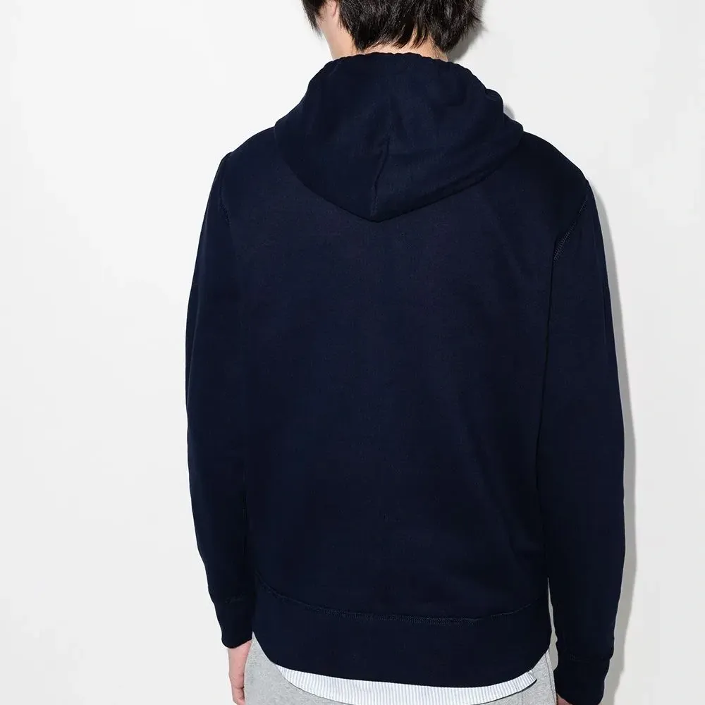 Худи с вышитым логотипом