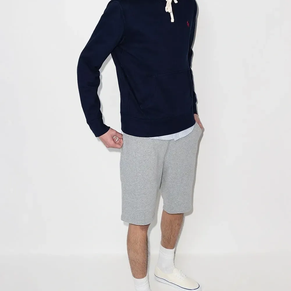 Худи с вышитым логотипом