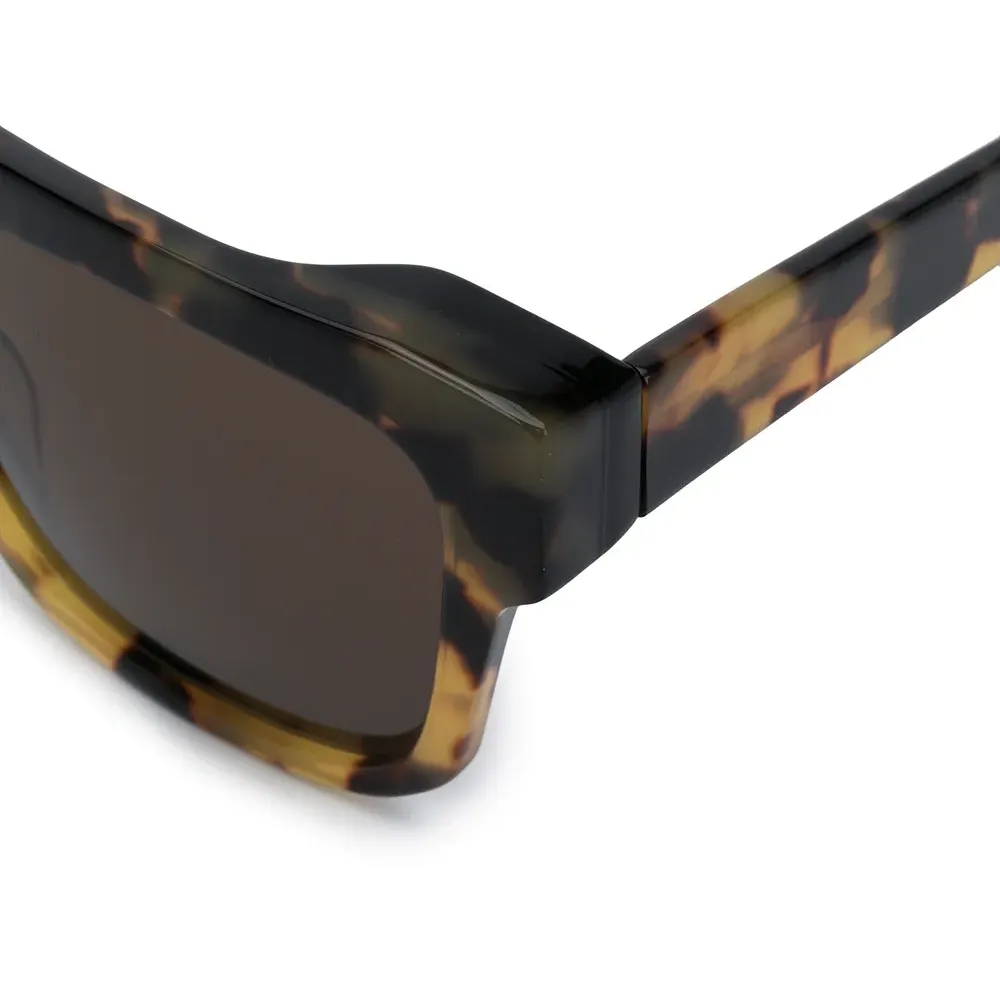 Солнцезащитные очки Felony в квадратной оправе