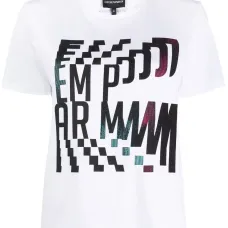 футболка с логотипом