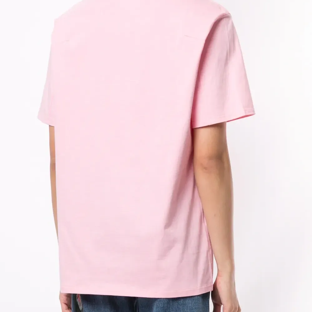 Футболка с вышивкой