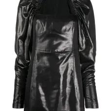 Платье со сборками на рукавах