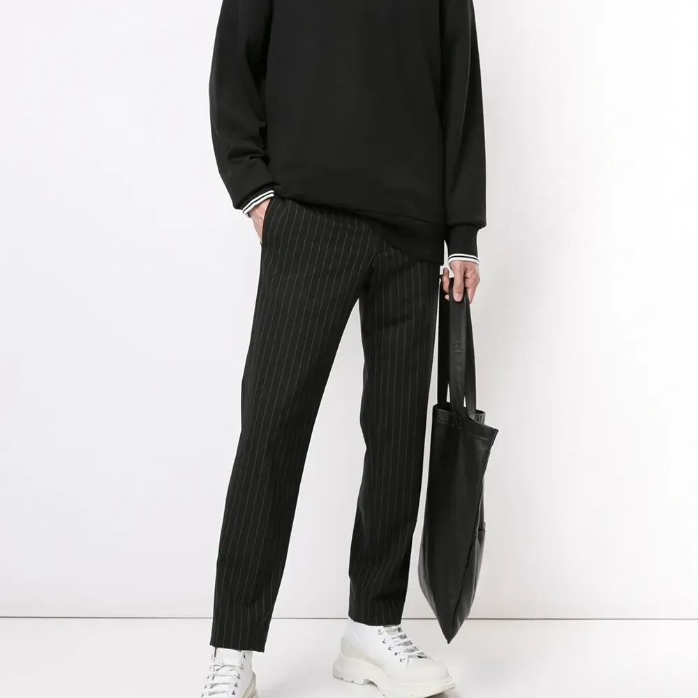 Толстовка с вышитым логотипом