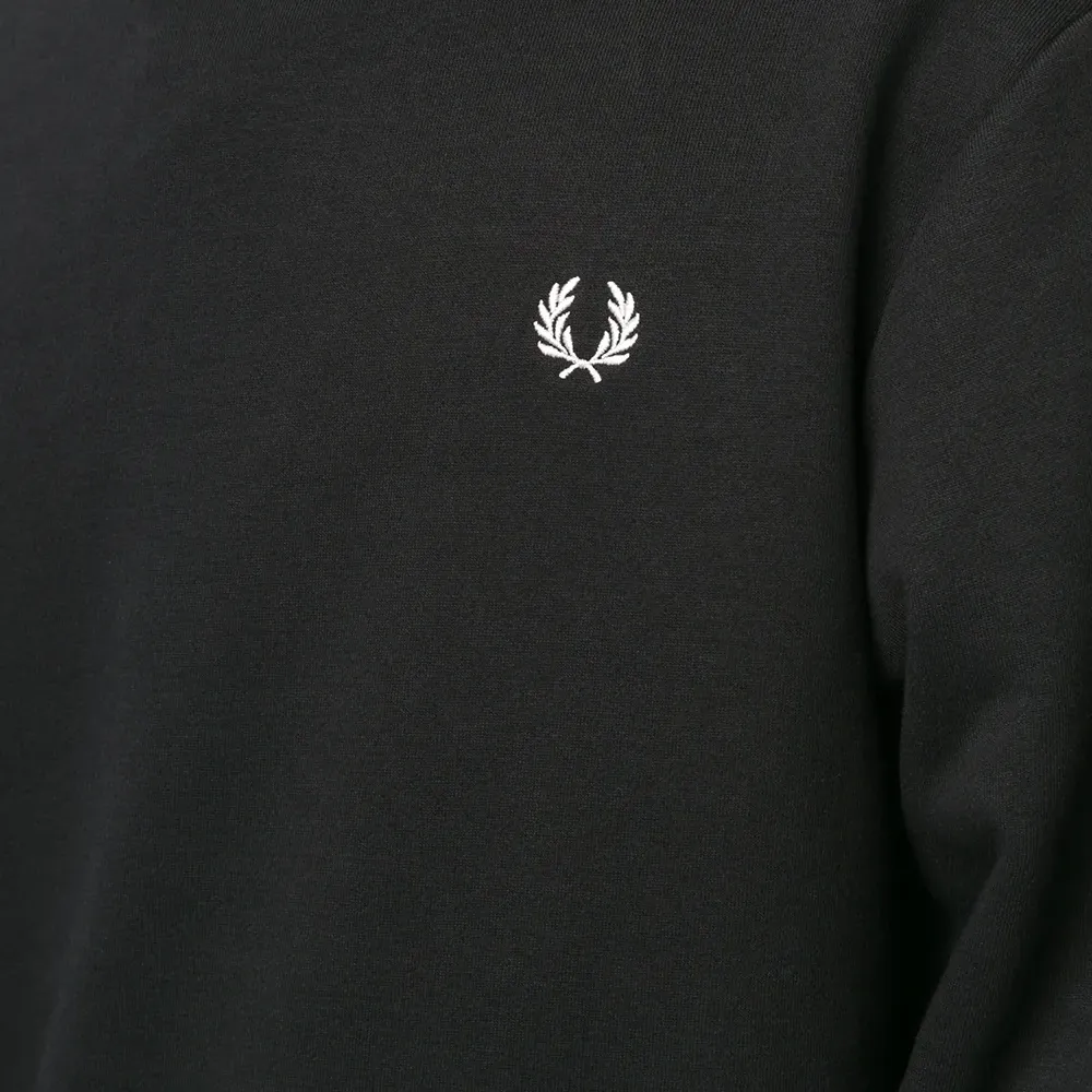 Толстовка с вышитым логотипом