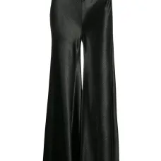 Расклешенные брюки широкого кроя