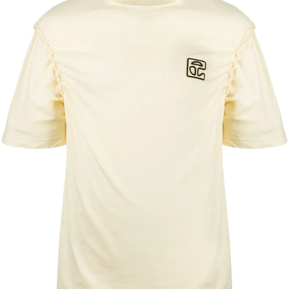 футболка со сборками