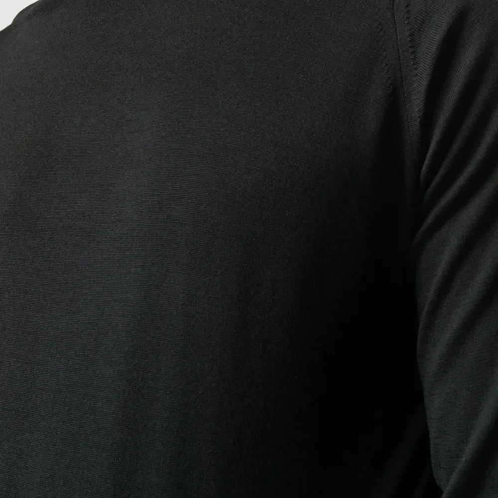 Джемпер с высоким воротником