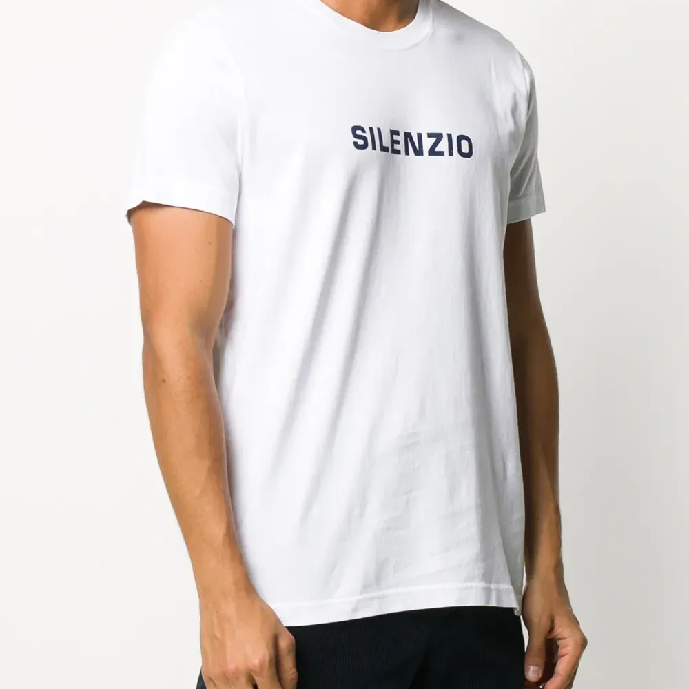 Футболка с логотипом