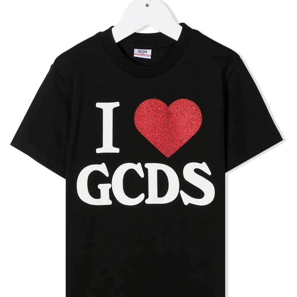 Футболка с логотипом