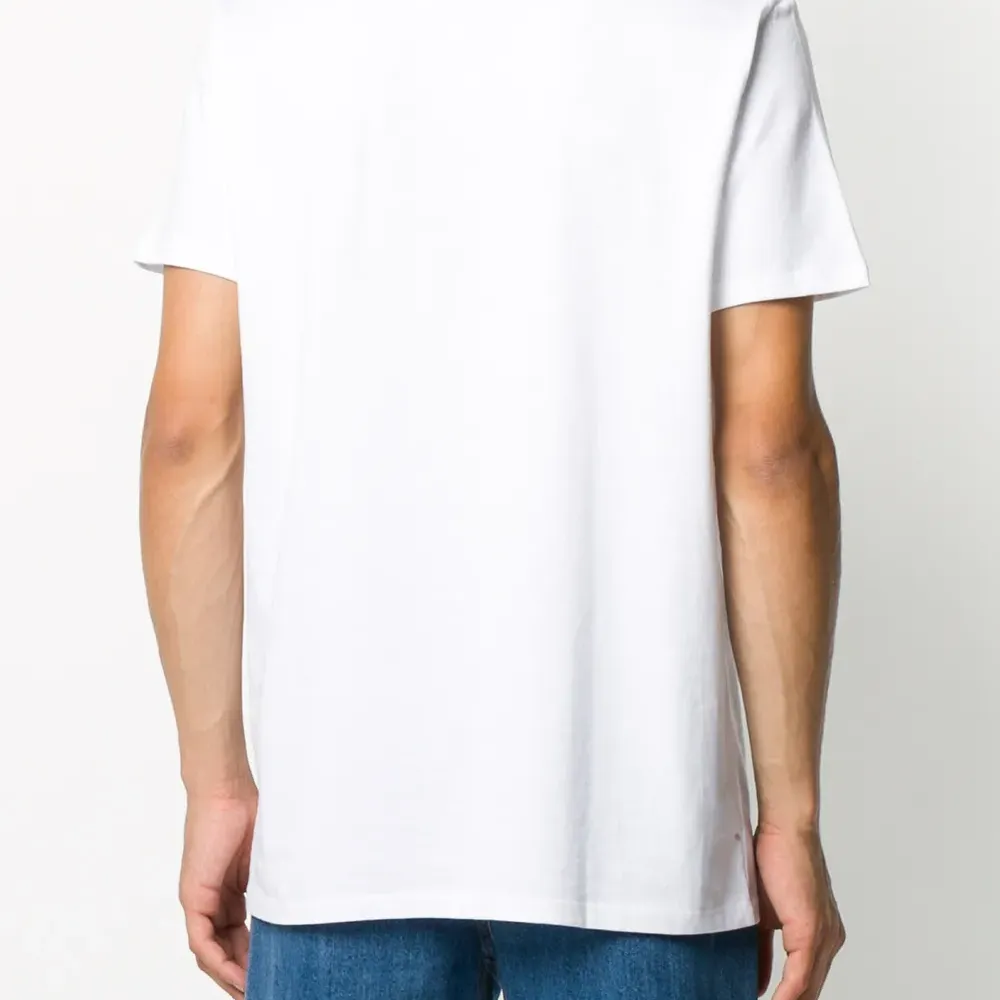 Футболка с логотипом