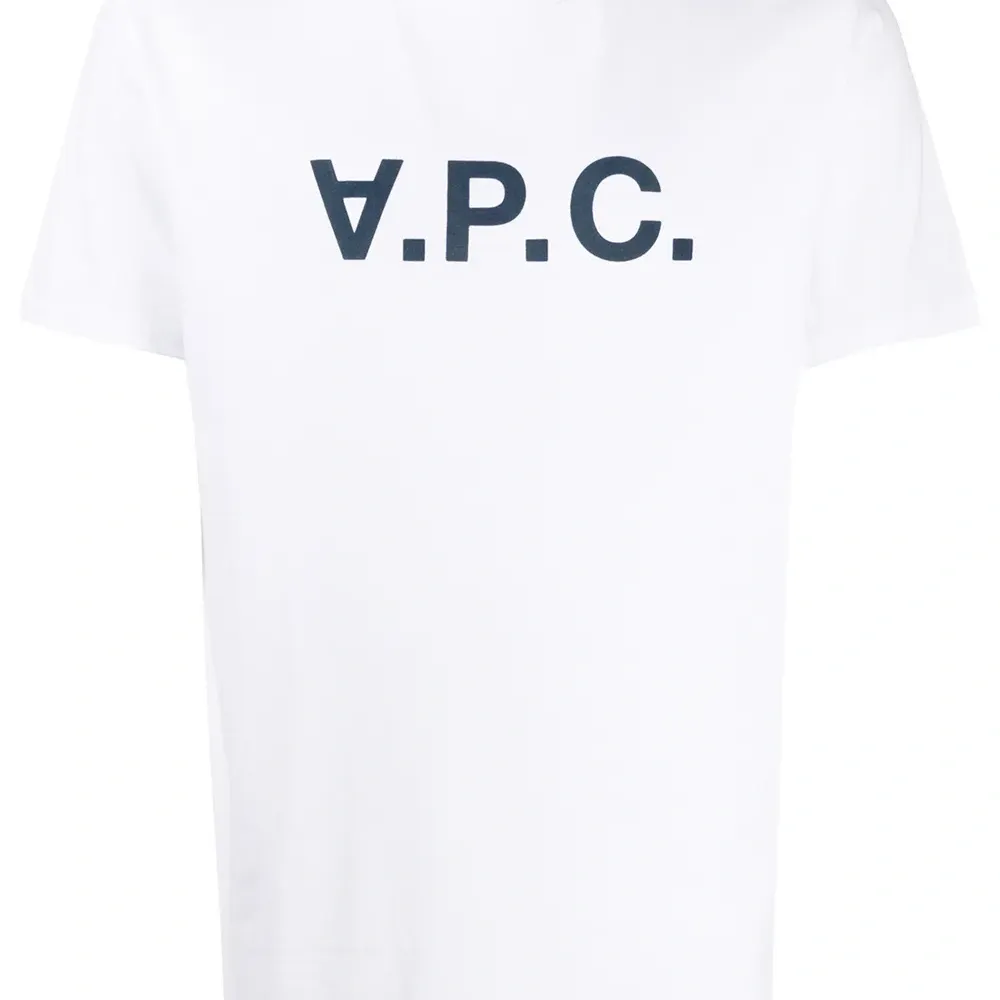 Футболка с логотипом