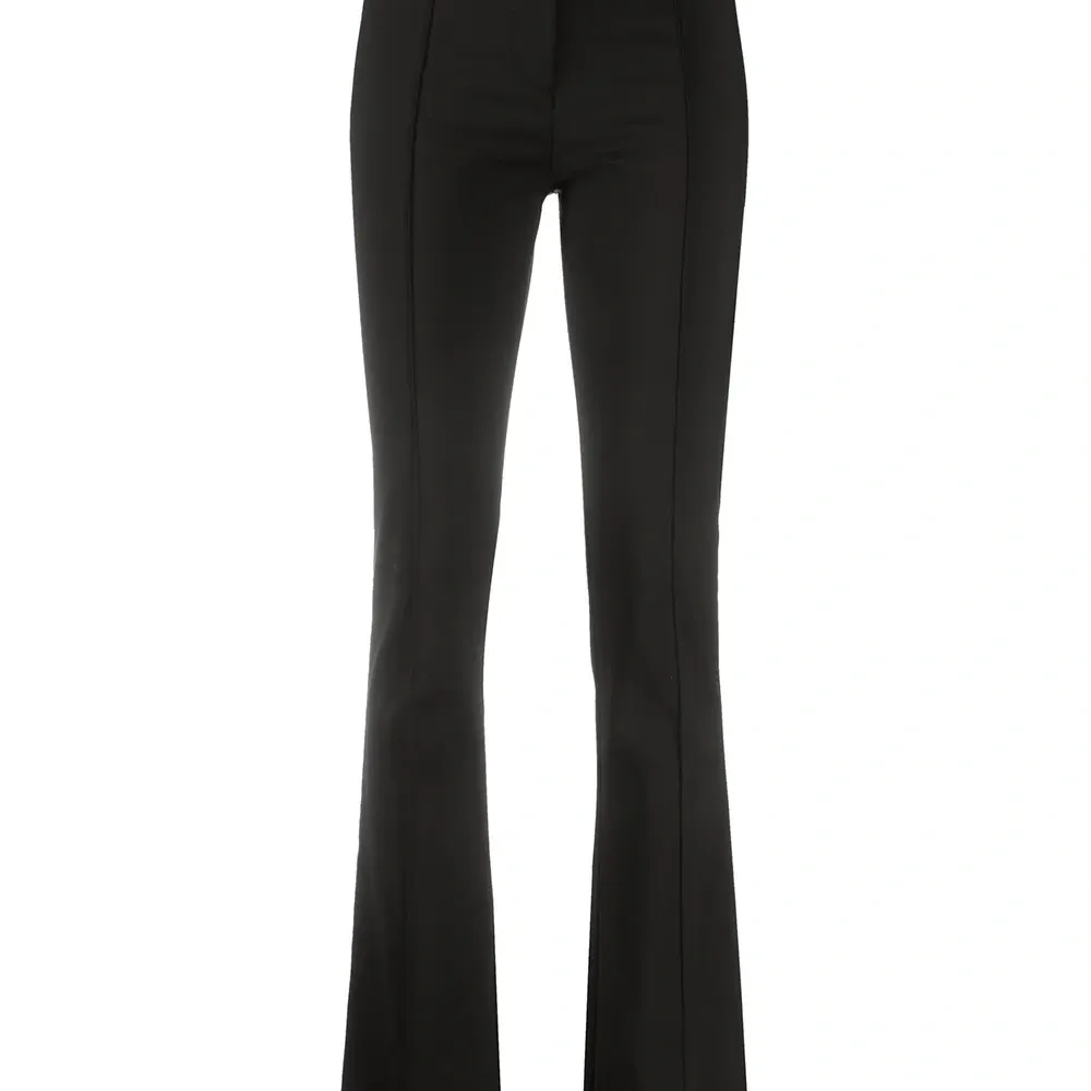 Расклешенные брюки с завышенной талией