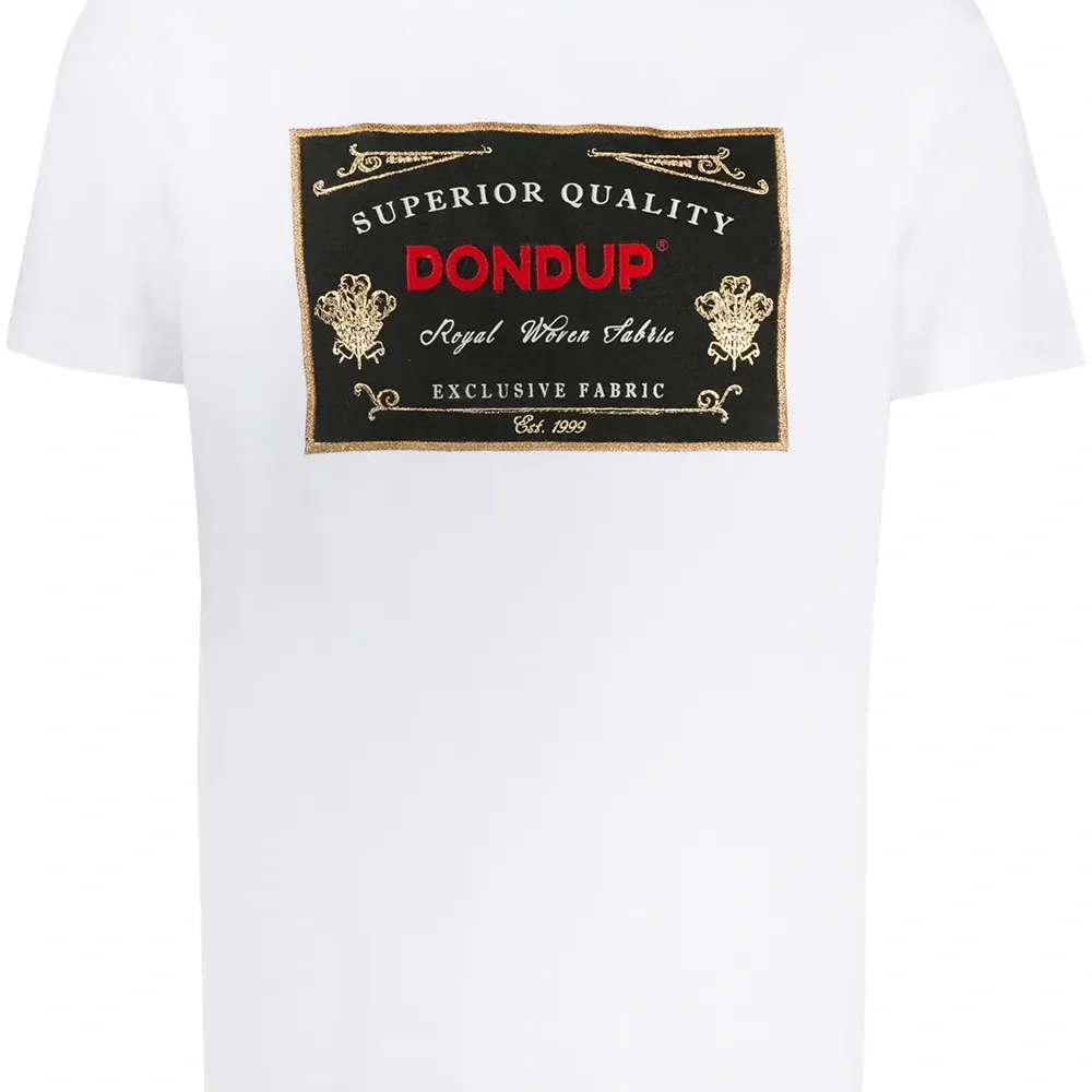 Футболка с логотипом