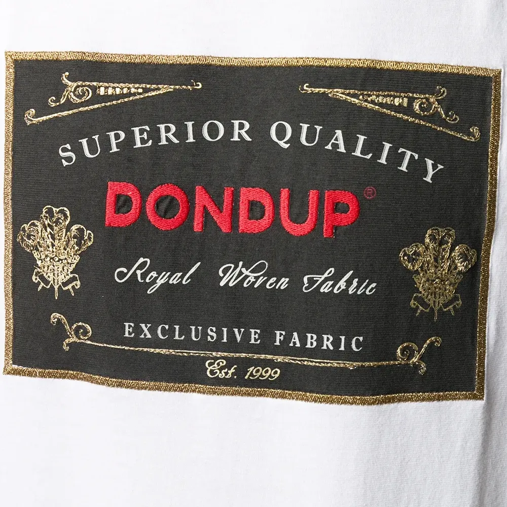 Футболка с логотипом