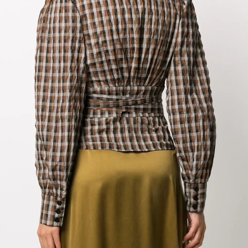 Блузка в клетку гингем с запахом