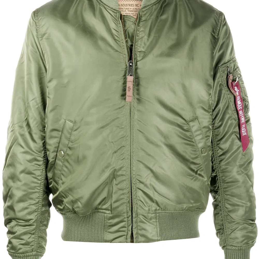 бомбер MA-1 с отделкой в рубчик