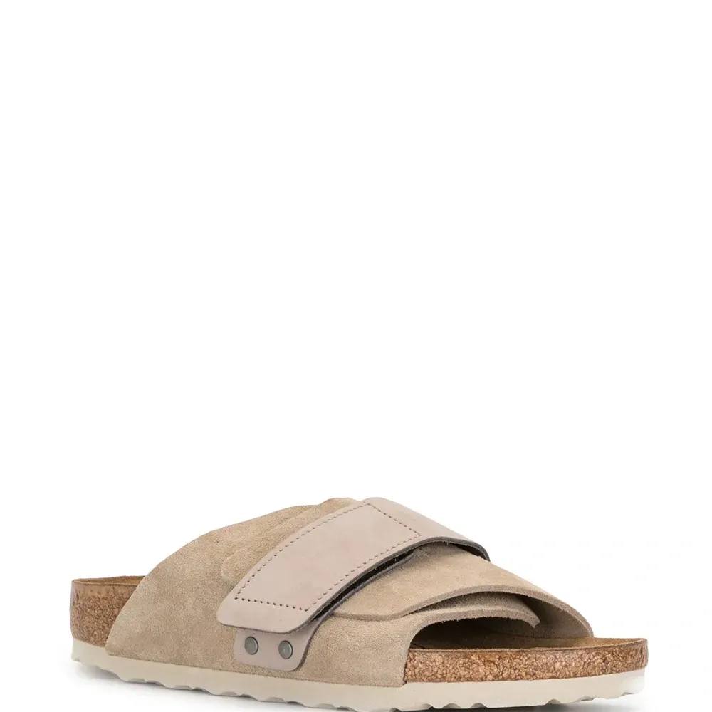 Сандалии на липучках