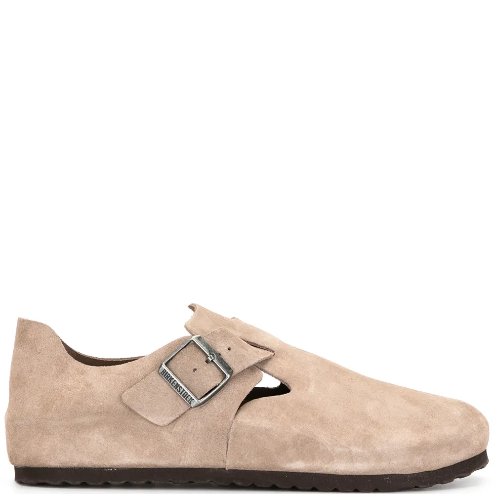 Туфли с пряжками