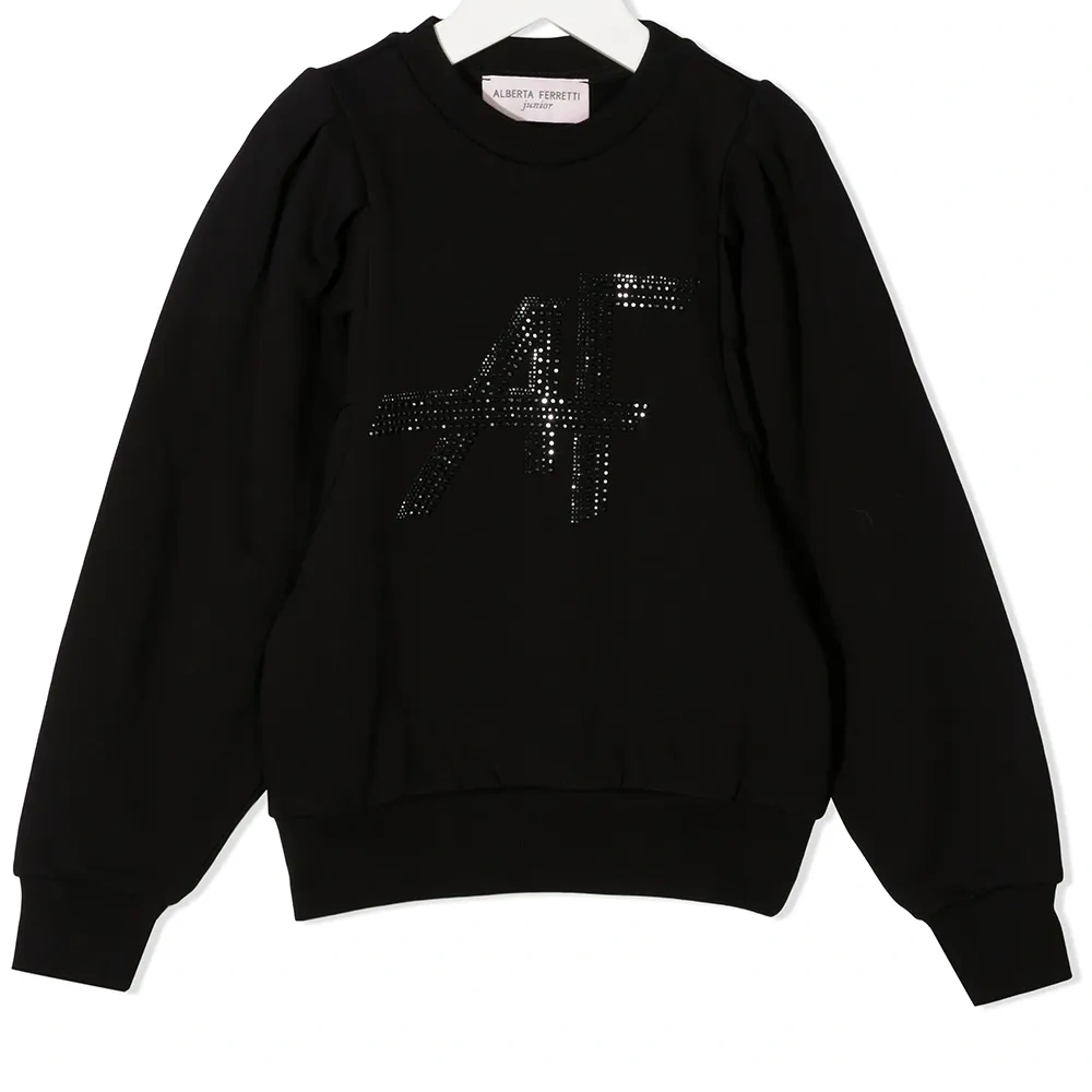 Толстовка с логотипом и заклепками