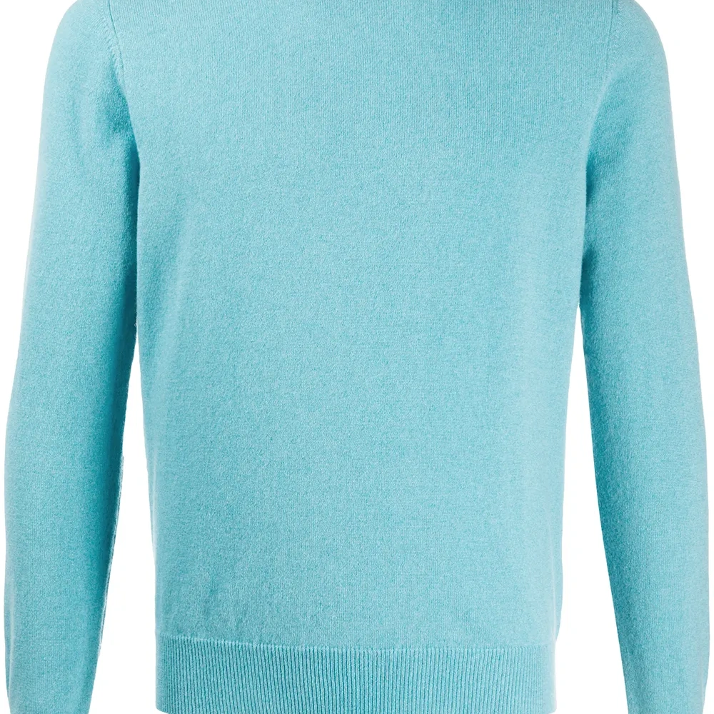 Джемпер с круглым вырезом