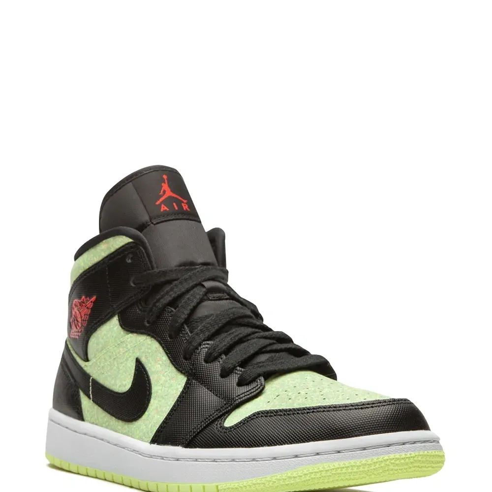 Кроссовки Air Jordan 1 Mid SE