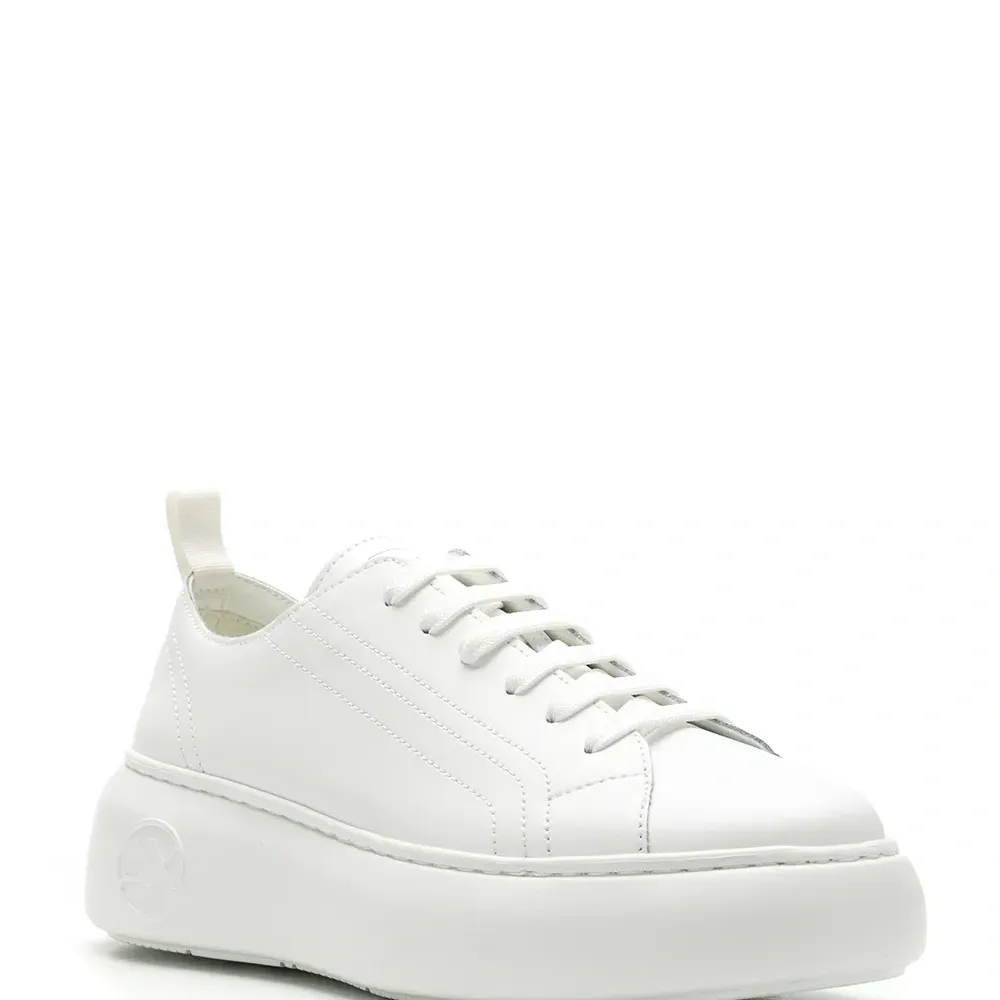 Кроссовки на платформе