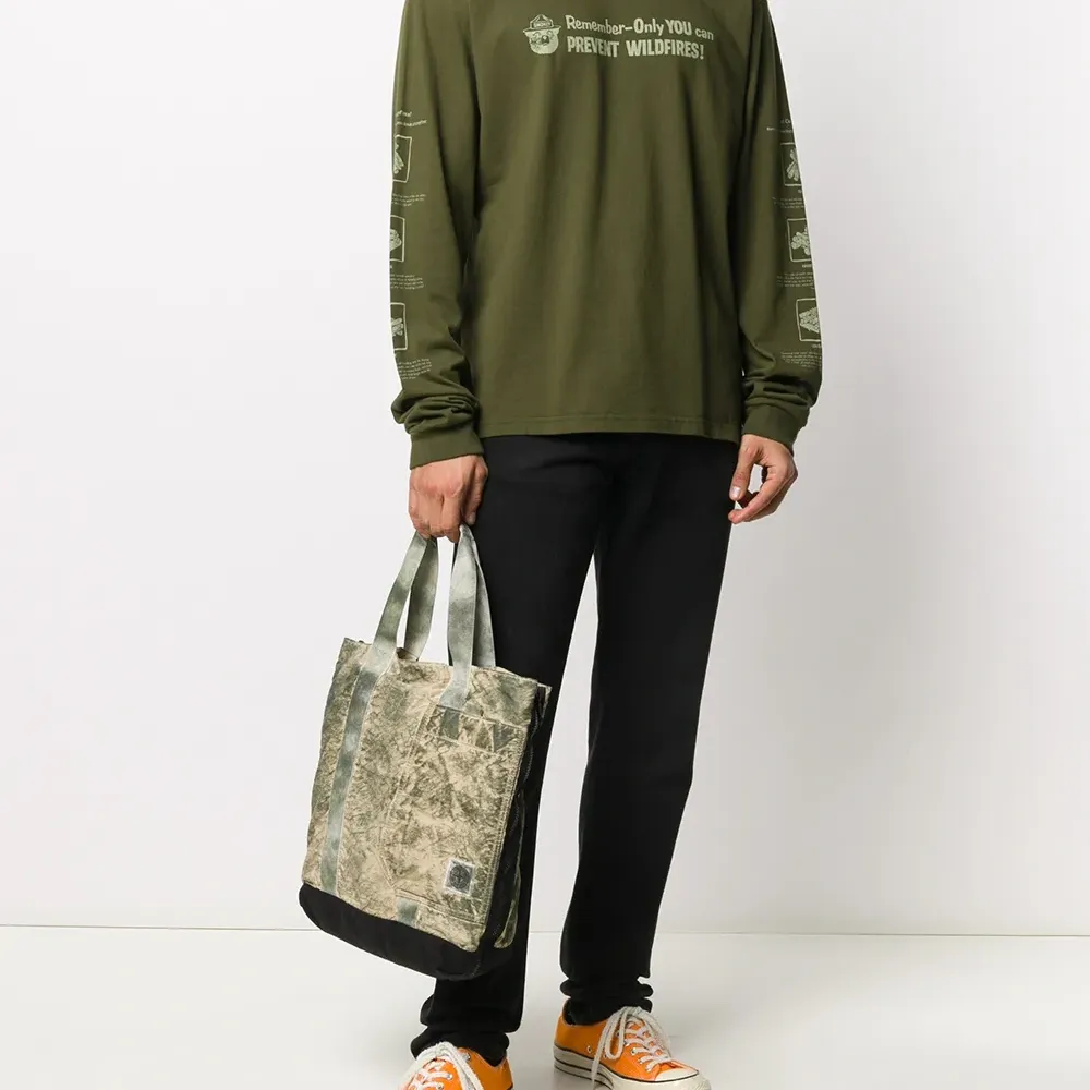 Толстовка с надписью