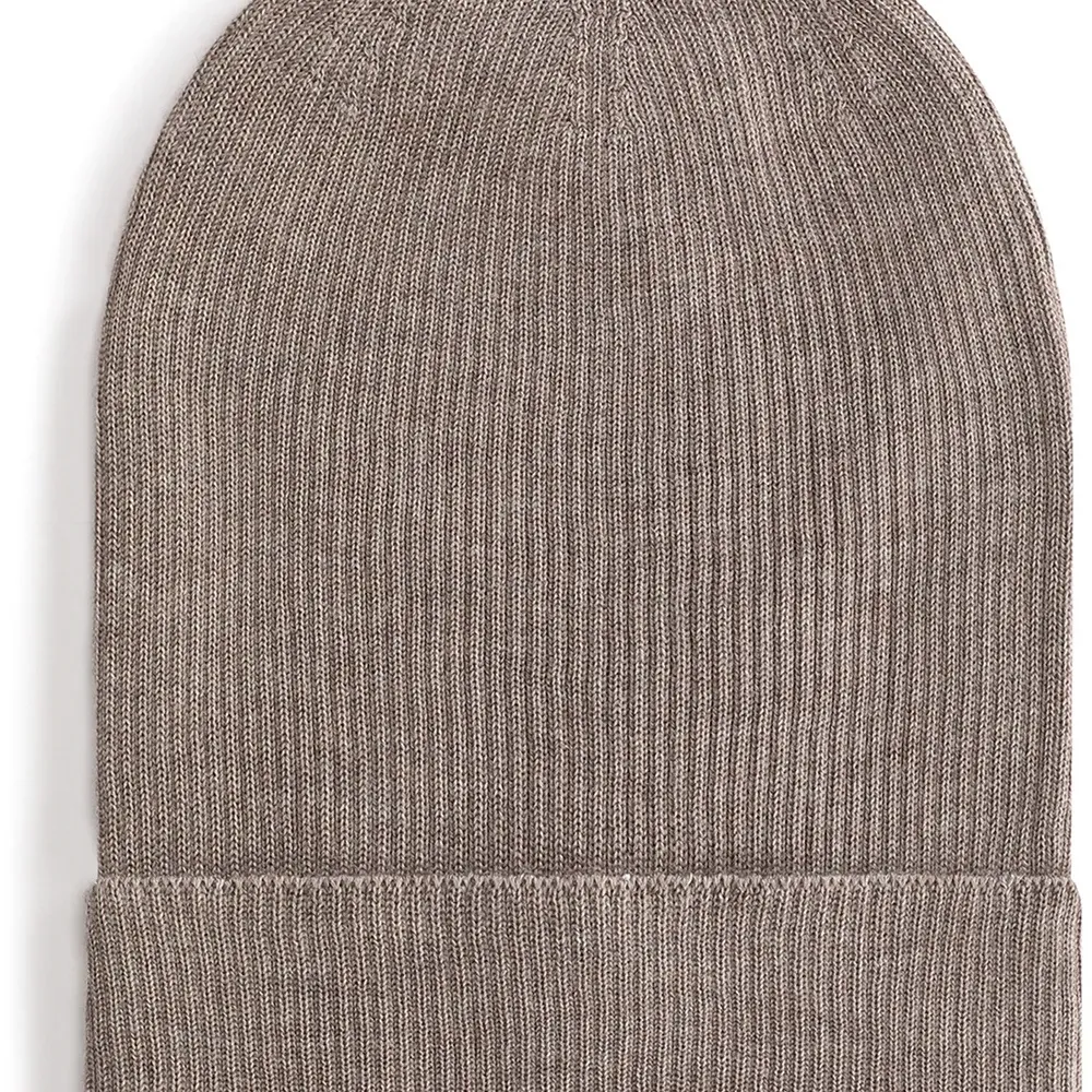 Шапка бини в рубчик